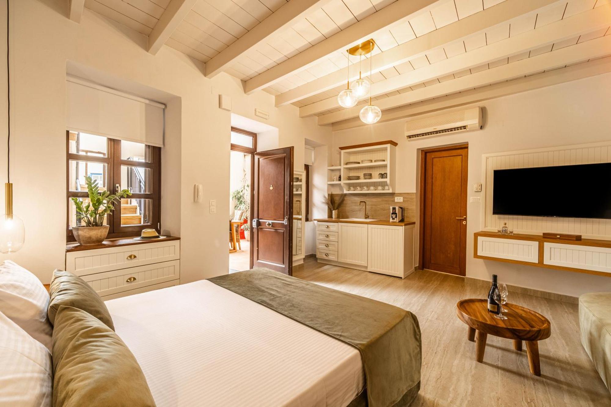 Lithinon Luxury Suites Chrissi Akti Chania Exterior foto
