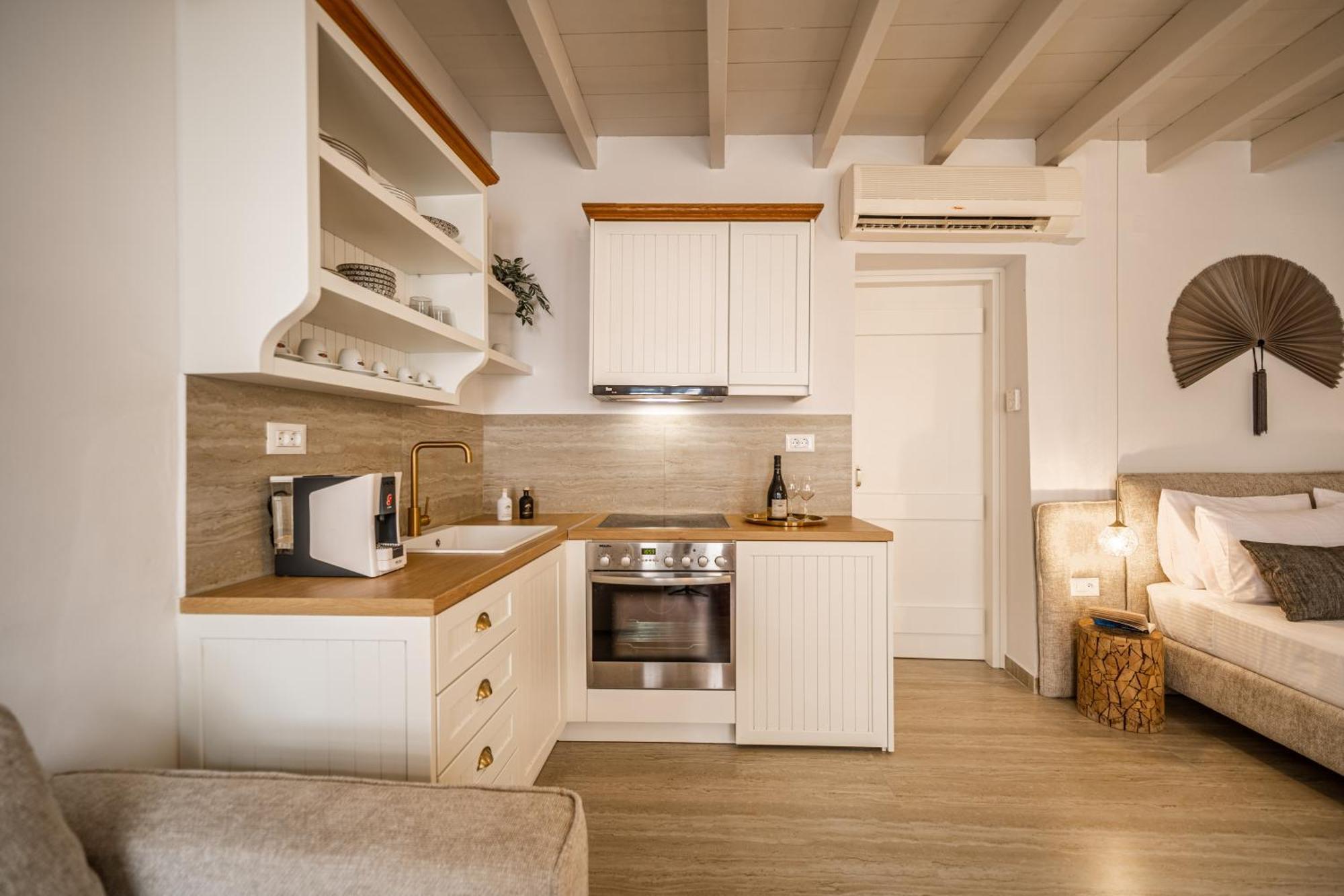Lithinon Luxury Suites Chrissi Akti Chania Exterior foto