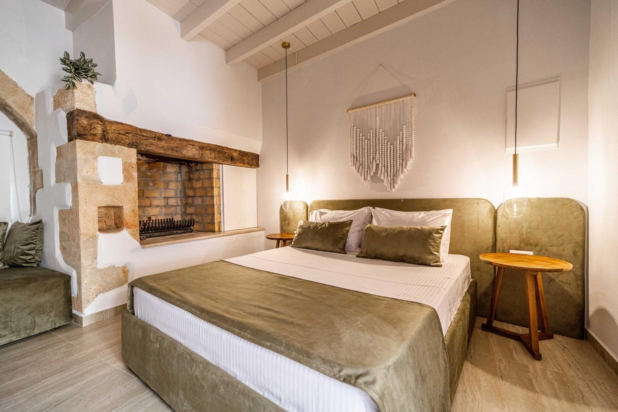 Lithinon Luxury Suites Chrissi Akti Chania Exterior foto