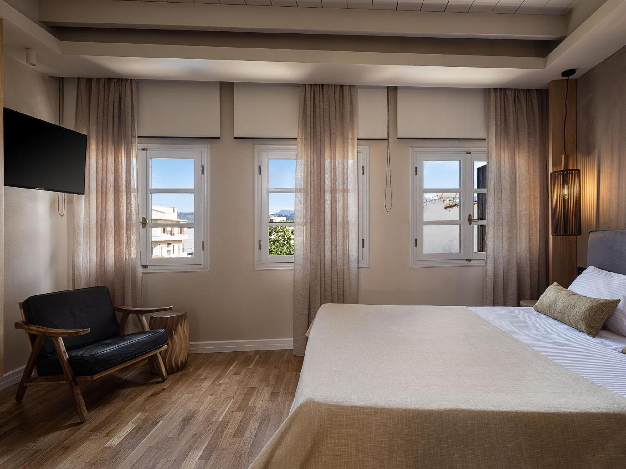 Lithinon Luxury Suites Chrissi Akti Chania Quarto foto